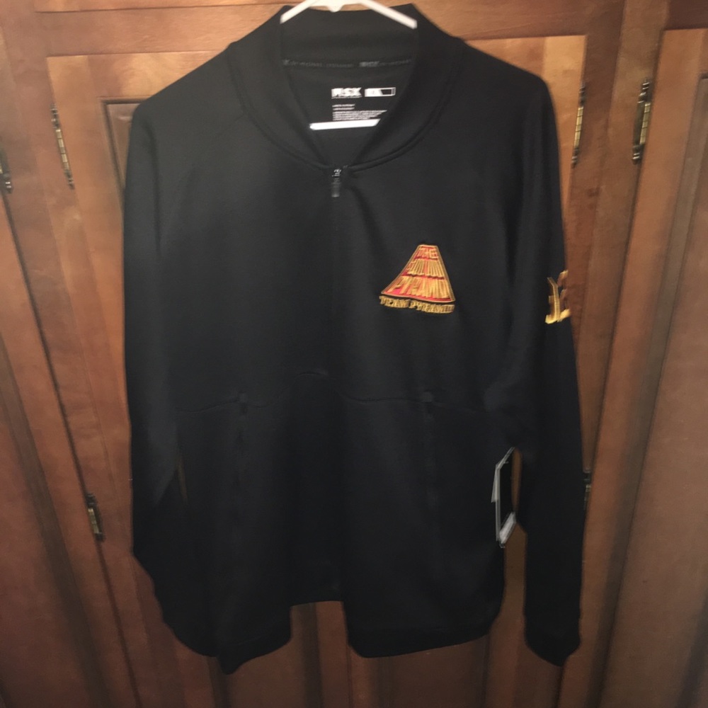 NWT The 100,000 pyramid jacket  XL